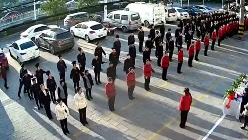 公司回應(yīng)超二十名員工趴地迎領(lǐng)導(dǎo)事件，深度分析與反思啟示