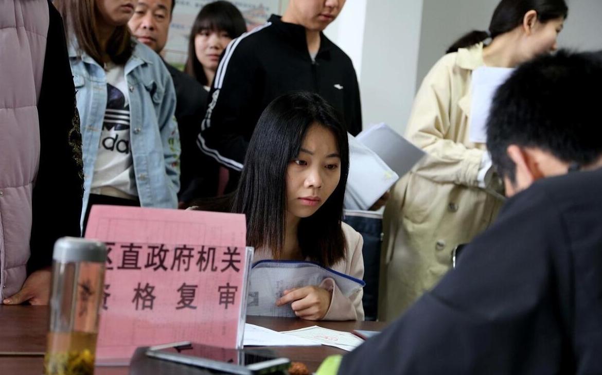 公務(wù)員考試，選拔優(yōu)秀人才的核心環(huán)節(jié)