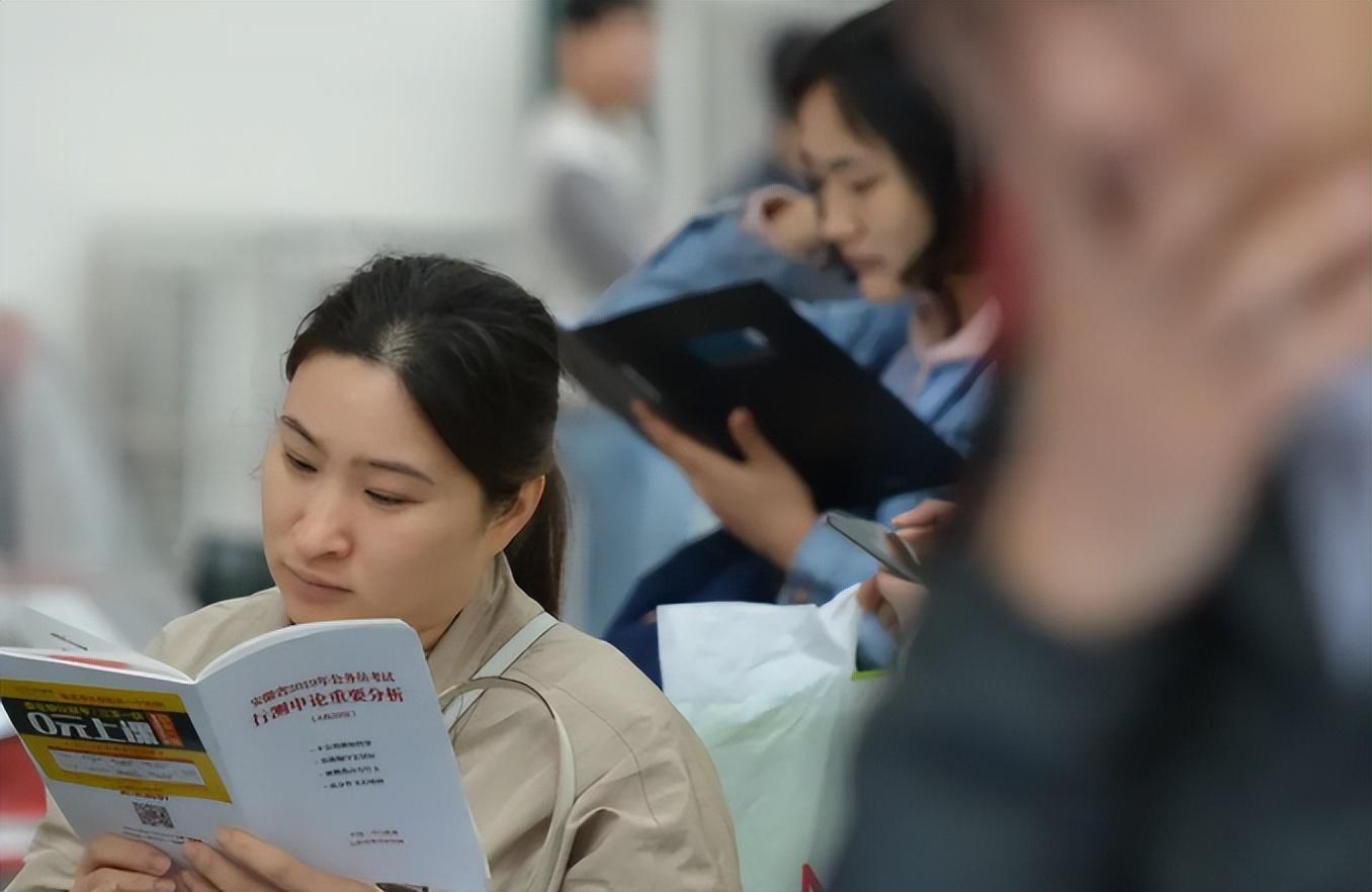公務(wù)員信息管理崗位工作內(nèi)容概覽
