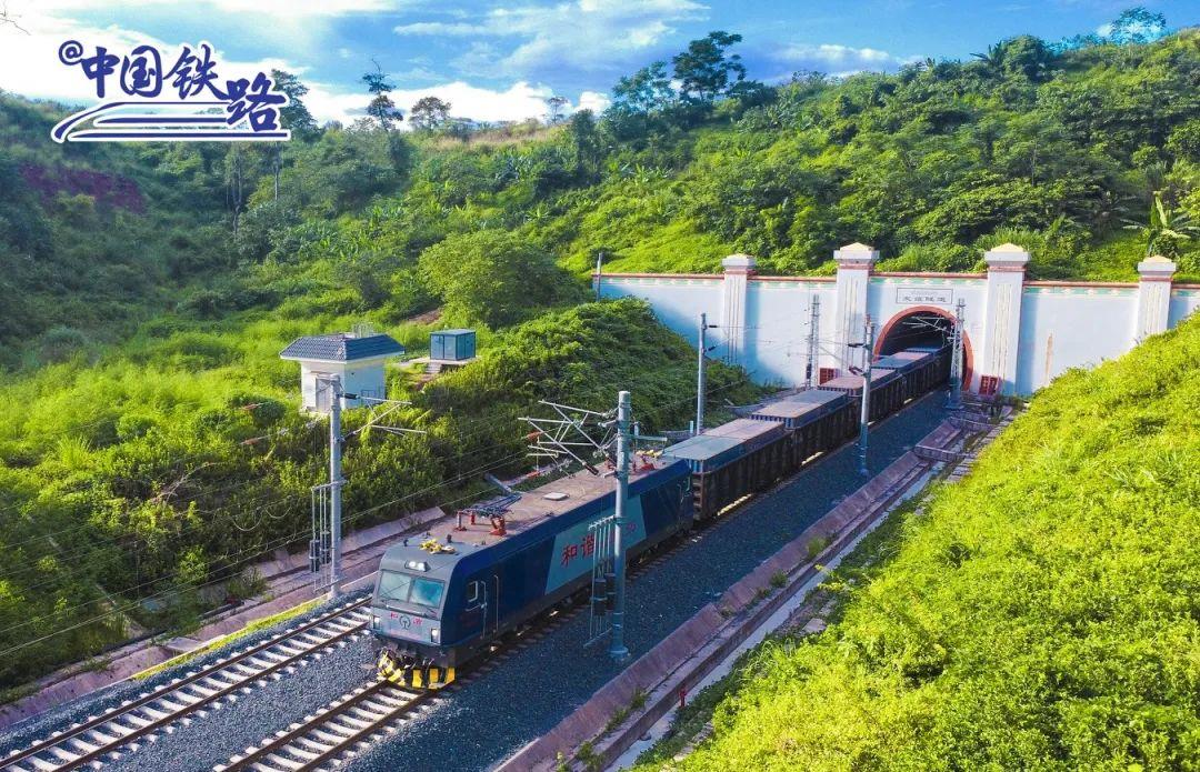 中老鐵路三載變遷見證