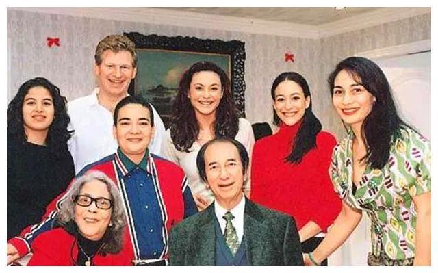 賭王三太四太罕見同框