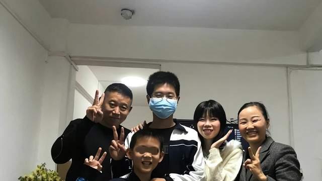 杜小華餐廳的男孩員工離職引發(fā)關(guān)注
