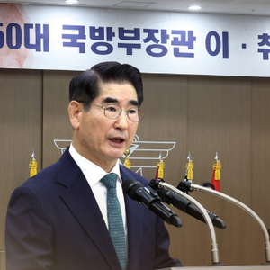 韓國前國防部長官金龍顯被逮捕