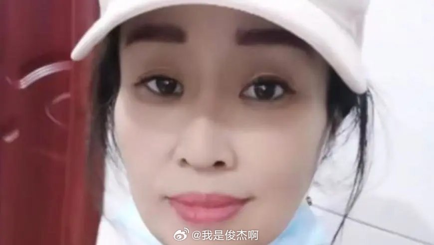 抗癌網(wǎng)紅卜娜娜去世，媽媽發(fā)聲，與癌癥的斗爭(zhēng)，我們從未放棄
