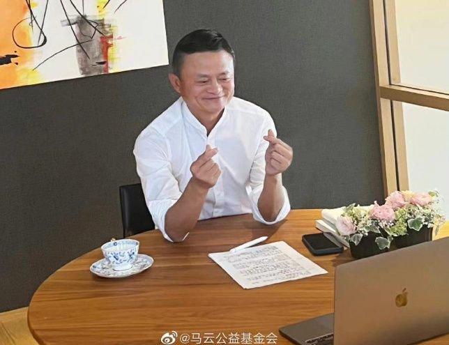 馬云一個月兩次現(xiàn)身傳遞的信號