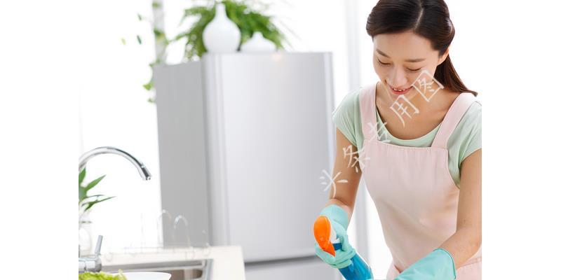 泰國女歌手按摩后癱瘓，三次按摩致其終身殘疾