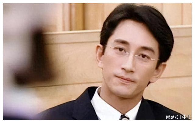 朱一龍撞臉TVB演員吳啟華，知否知否應(yīng)是綠肥紅瘦中的造型引發(fā)討論