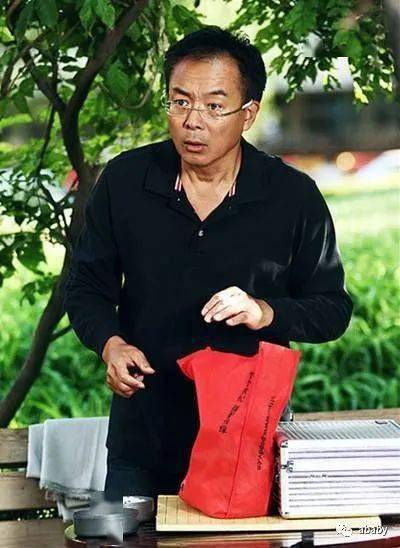 賣菜老人燒炭取暖身亡，知情人發(fā)聲