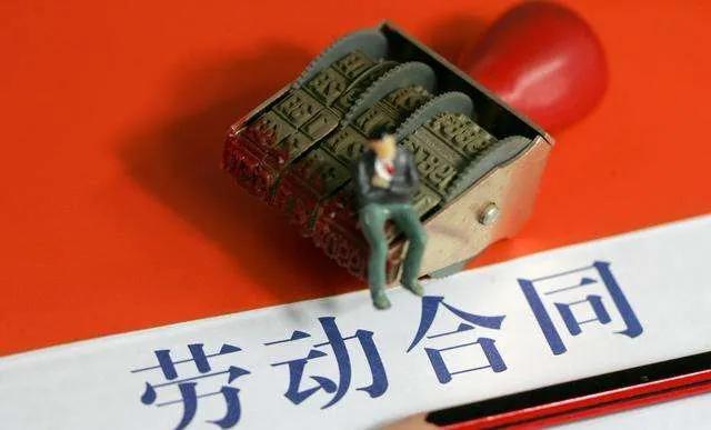 探索成為法官的職業(yè)路徑，法官招聘地點(diǎn)全解析