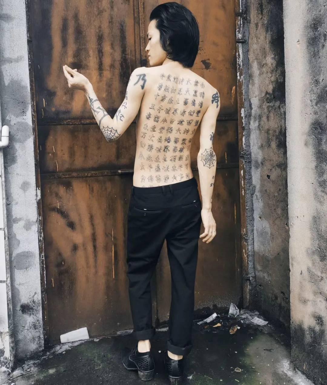 殺馬特之父兩天賺5萬