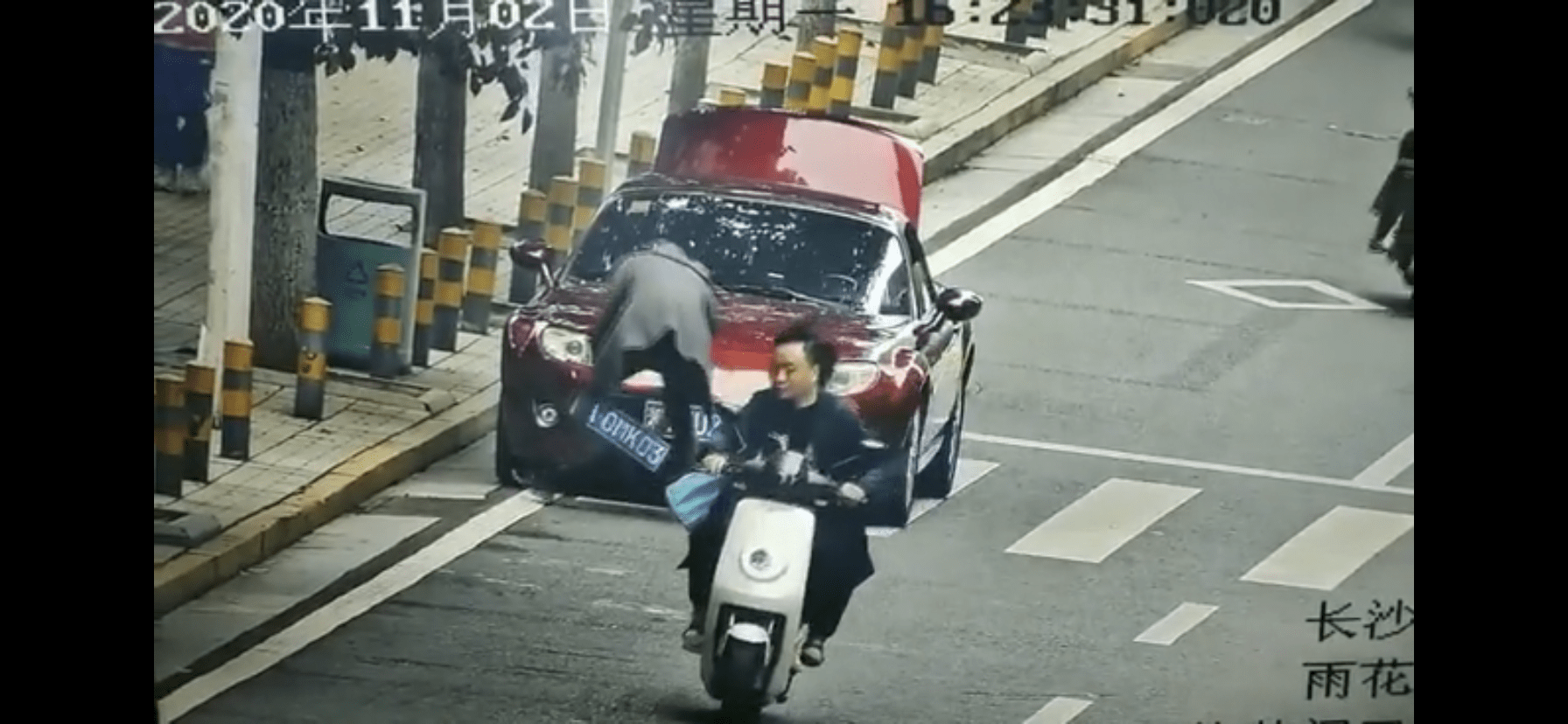 路邊車成移動嫖娼點，2人被行拘