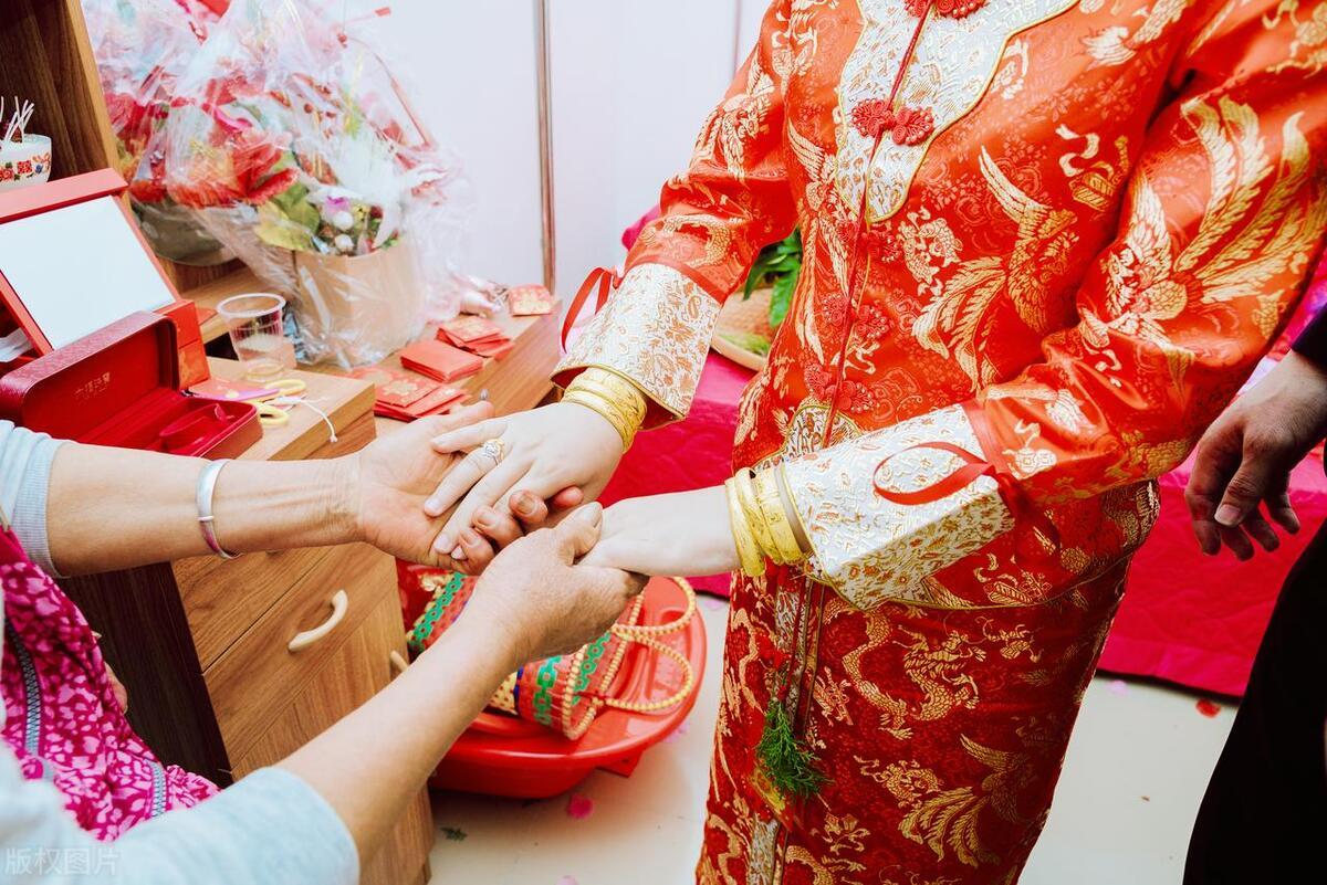 女子收近15萬(wàn)彩禮后咨詢離婚