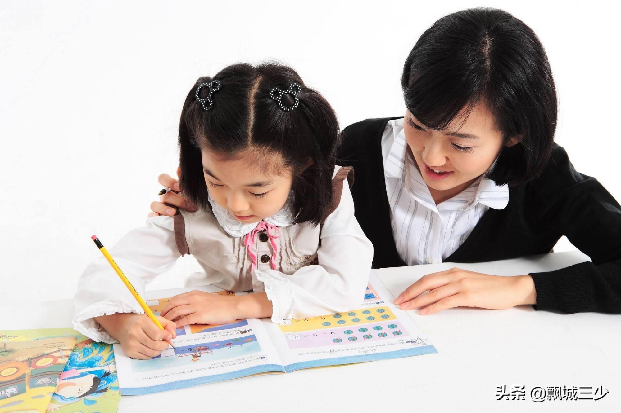 公務(wù)員考試往年試題重要性及應(yīng)對(duì)策略解析