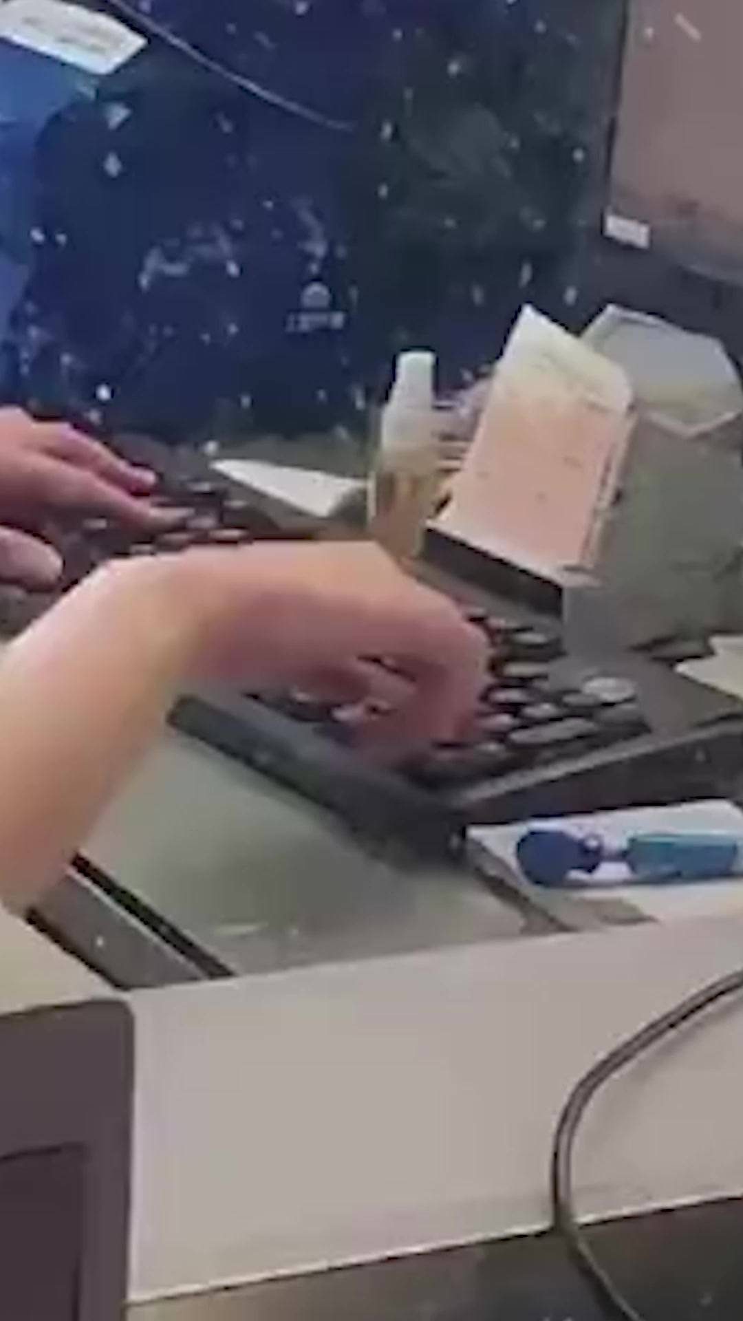 鐵路售票員的手速讓我驚嘆