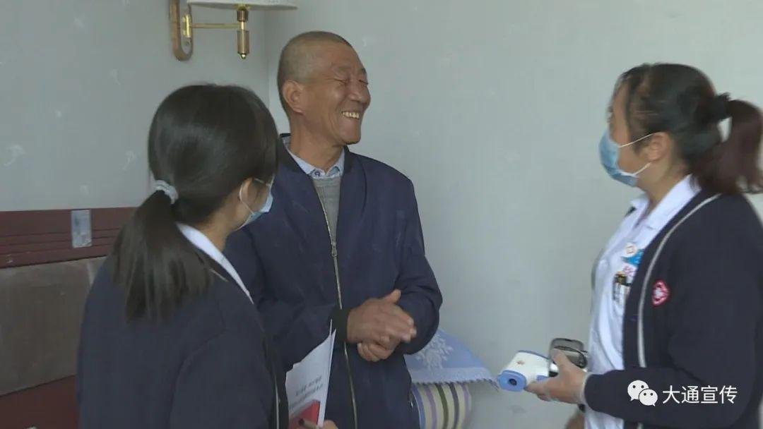 21歲失明女孩嫁給58歲男子引發(fā)爭議