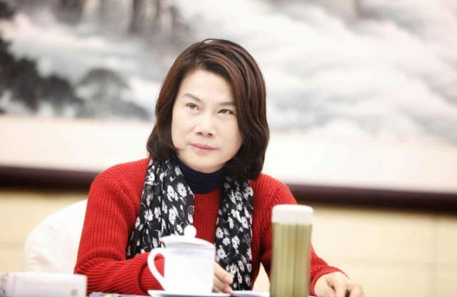 董明珠俞敏洪共創(chuàng)幾千萬奇跡，展現(xiàn)中國商業(yè)無限可能