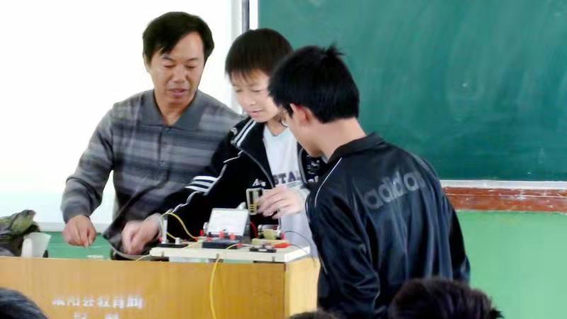 咸寧招聘百名教師，開啟優(yōu)質教育新篇章