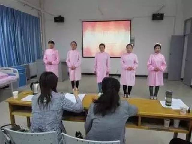 護士事業(yè)編面試展現(xiàn)專業(yè)素養(yǎng)與應對能力的精彩瞬間視頻