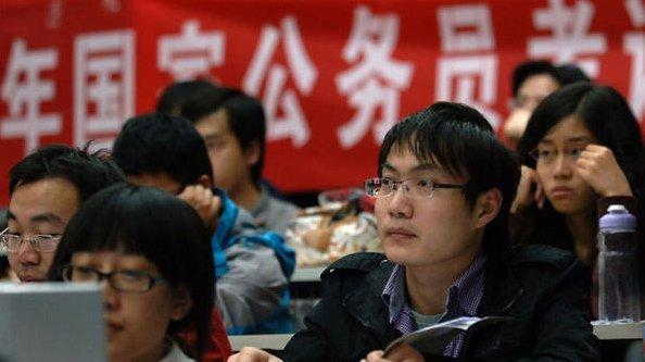 公務(wù)員面試著裝指南，打造專業(yè)形象，提升競爭力教學(xué)視頻