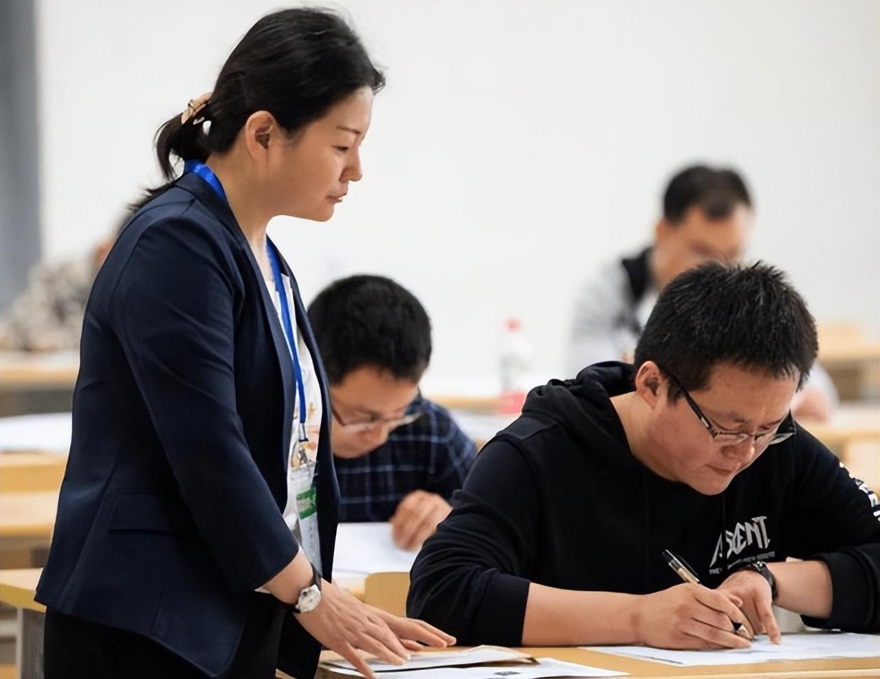 安徽鄉(xiāng)鎮(zhèn)公務員未來展望，2024年發(fā)展趨勢分析