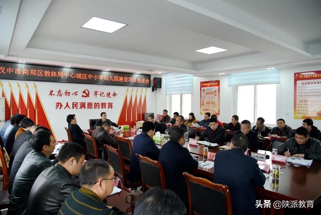 考核招聘與公招差異深度解析，兩種招聘方式之比較