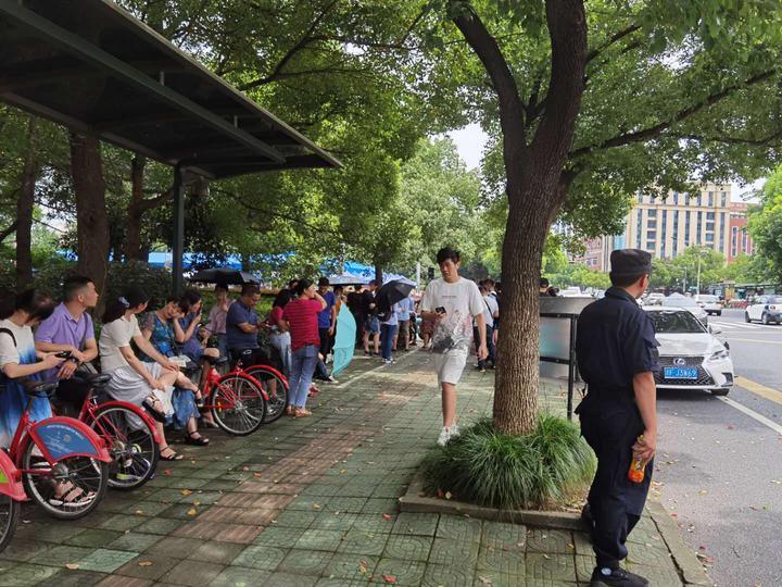 應(yīng)對事業(yè)單位筆試時間沖突的策略與解決方案