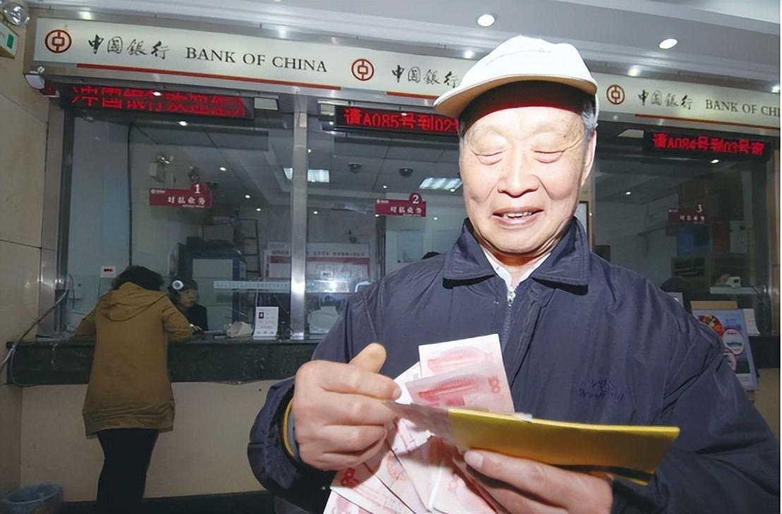 公務員財務崗位的專業(yè)能力與職業(yè)素養(yǎng)雙重考察要求解析
