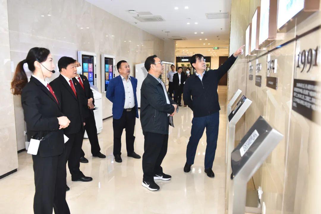 法官與普通公務(wù)員待遇差異解析