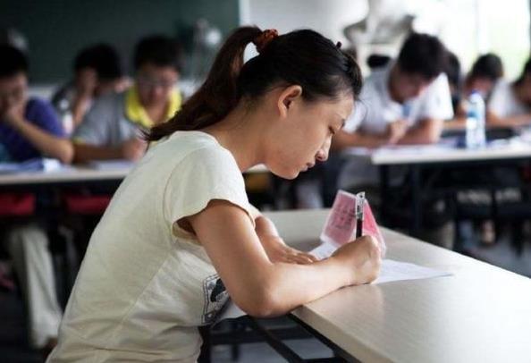 公務(wù)員面試成績查詢指南與解析