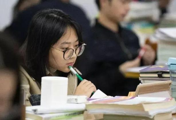 事業(yè)編報名是否需要畢業(yè)證，詳細(xì)探討與解析