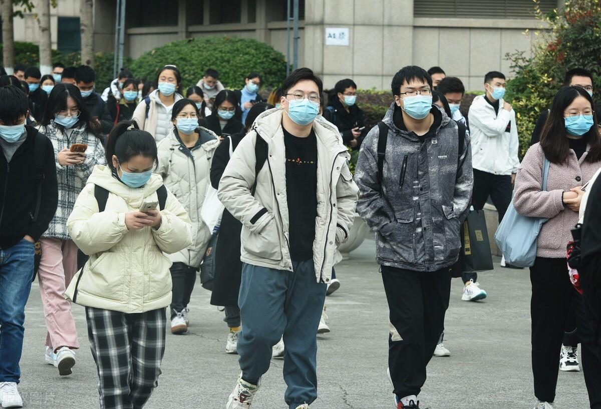 公務(wù)員事業(yè)編備考資料的重要性及高效使用策略